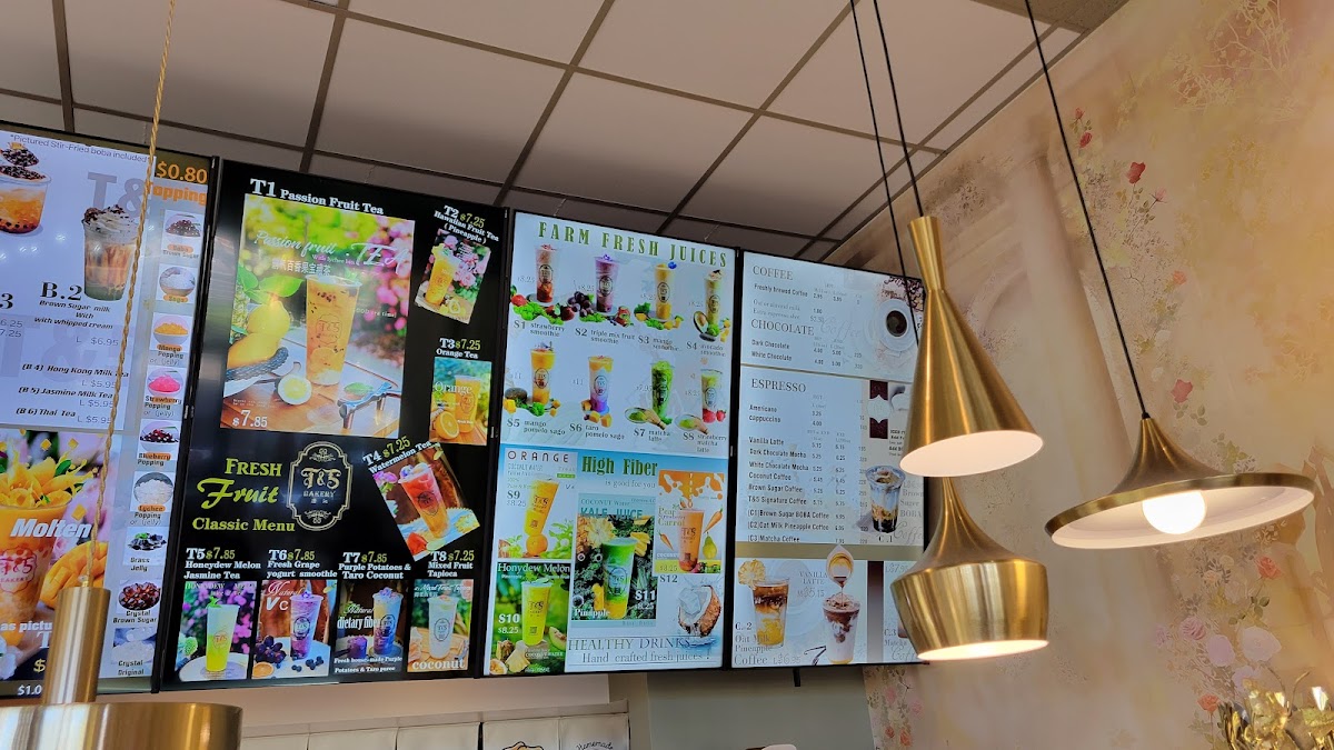 T&5 Cafe & Bakery - 8