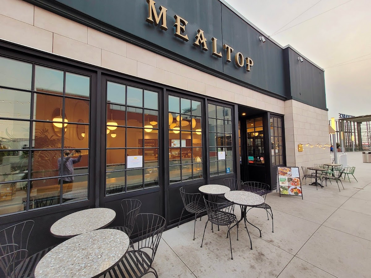 Monday to Sunday Cafe & Brunch