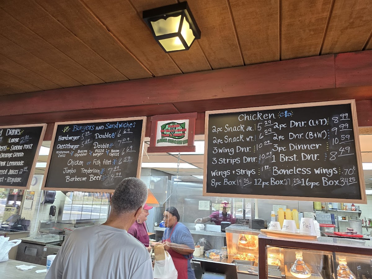 Benjamin's the Burger Master - 8