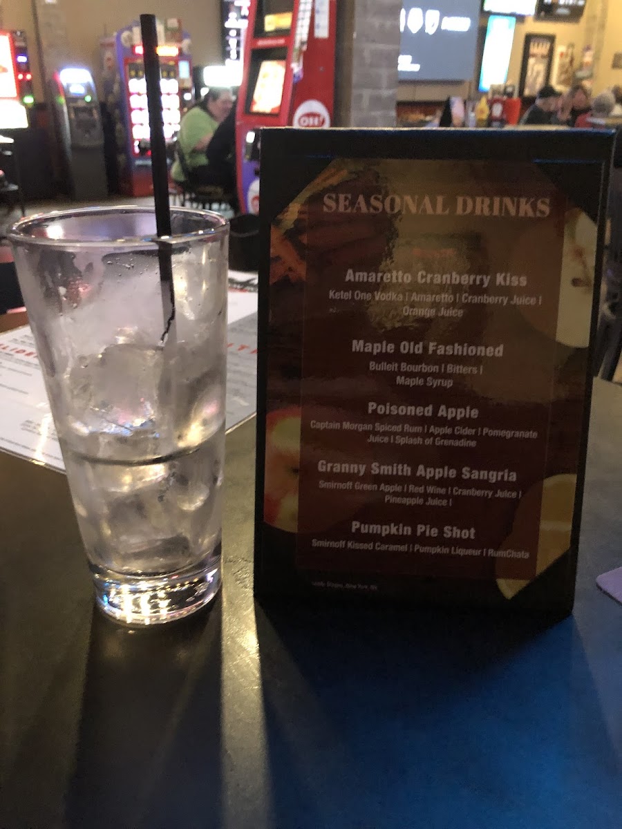 Grayton Road Tavern - 6