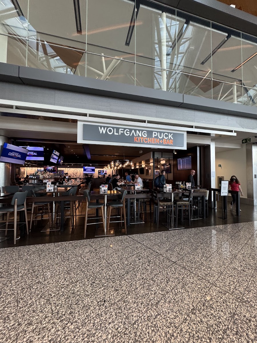Wolfgang Puck Kitchen Bar