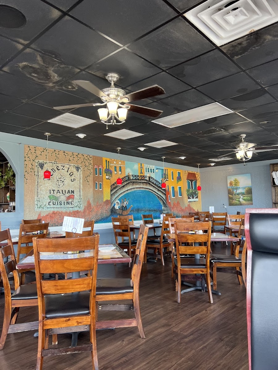 Venezia's | Pizza & Pasta