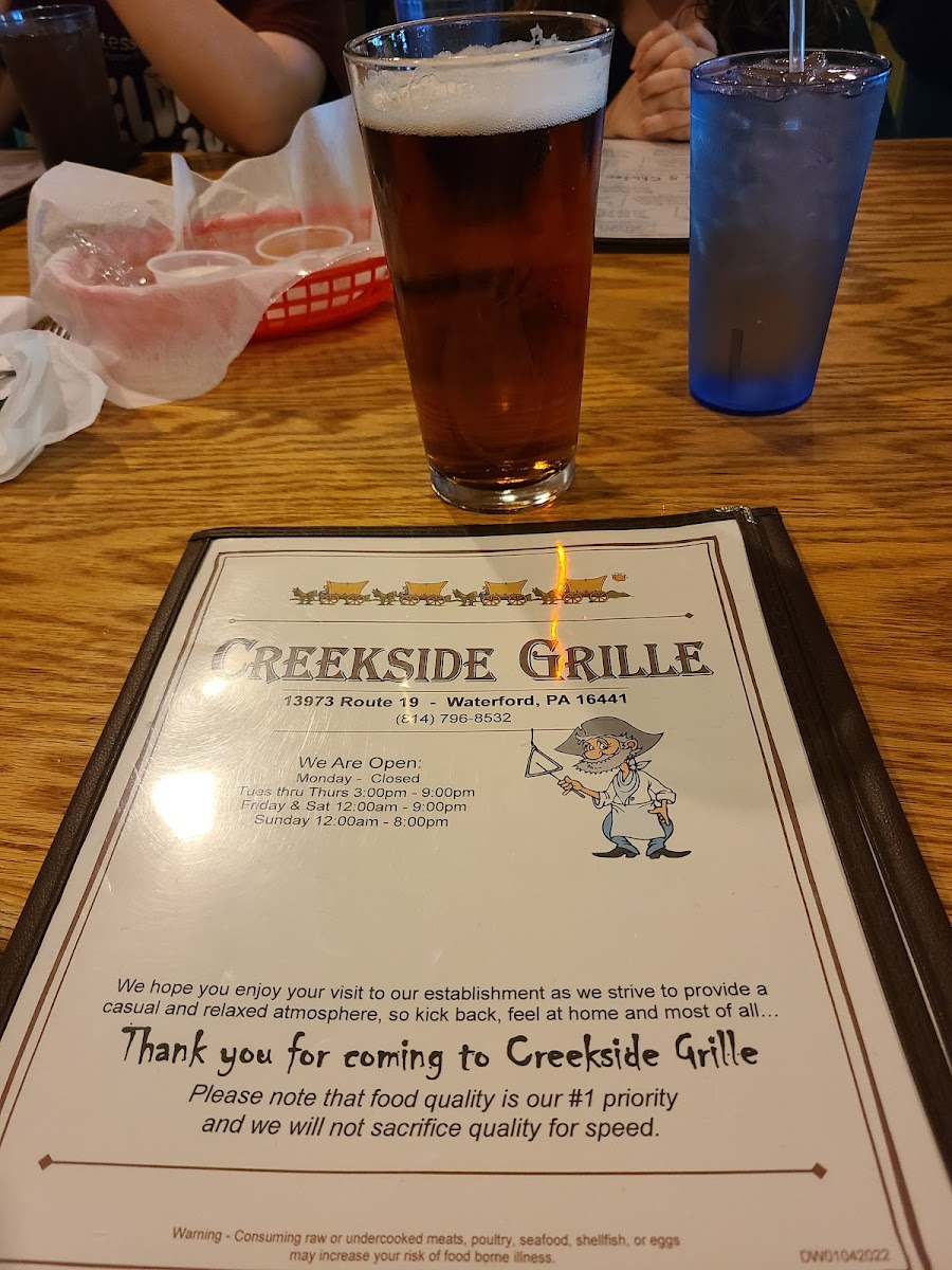 Creekside Bar & Grille - 10