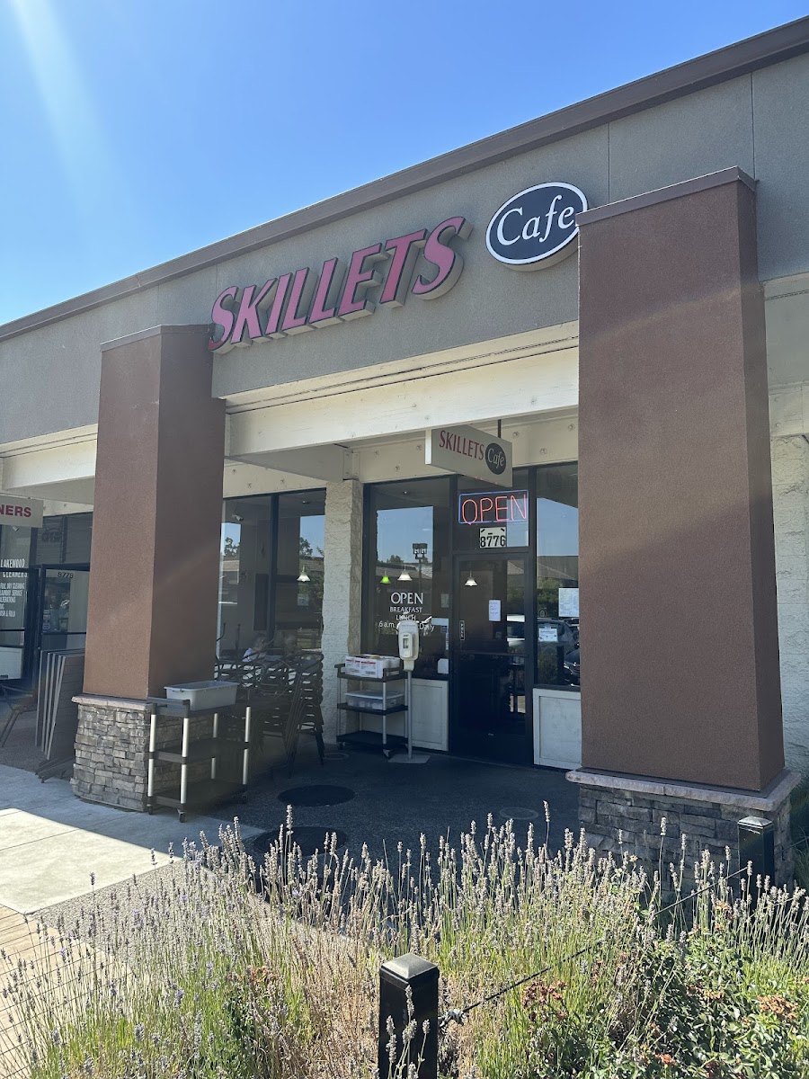 Skillets Cafe