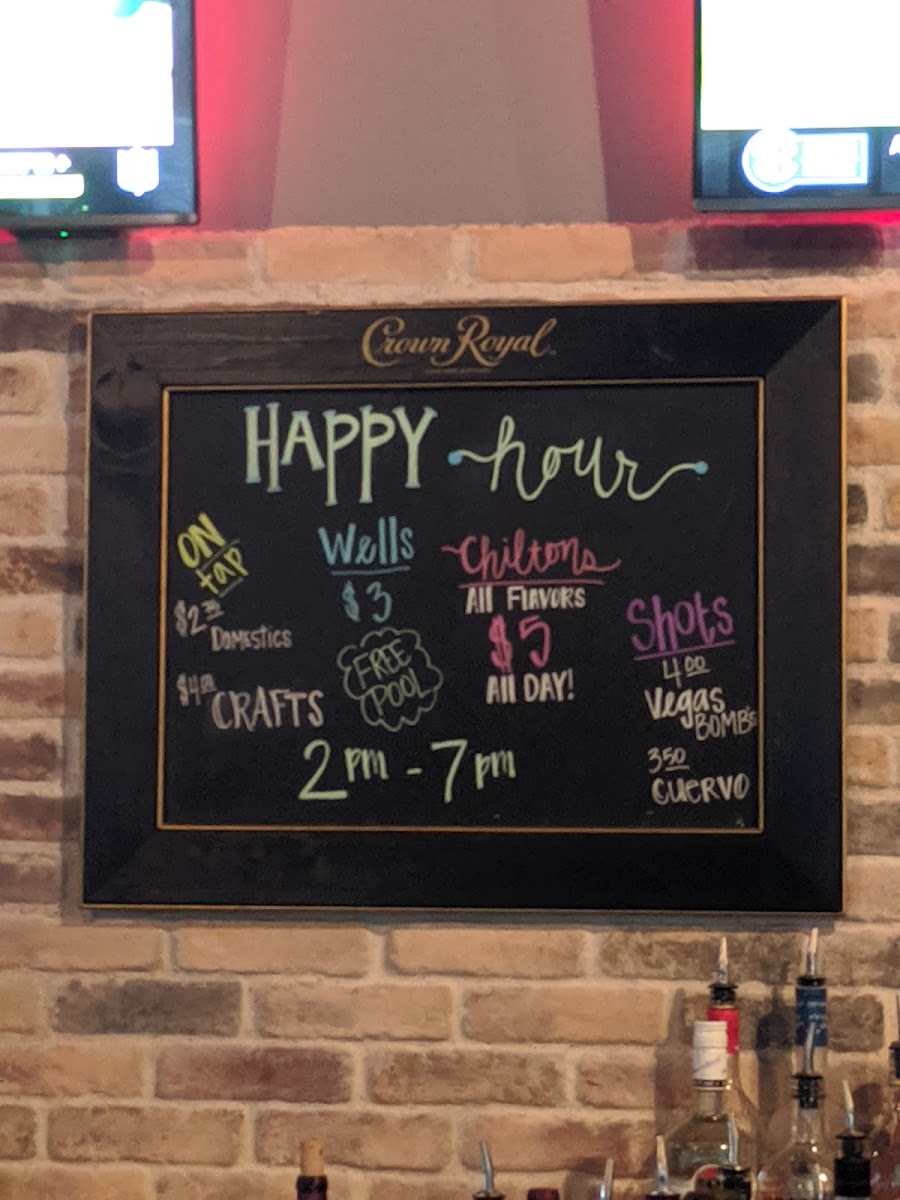 King Louie's Sports Lounge & Billiards Room - 2