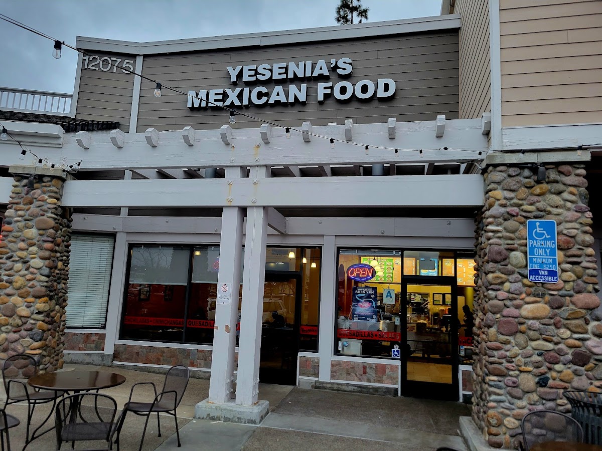 Yesenia's Mexican Food