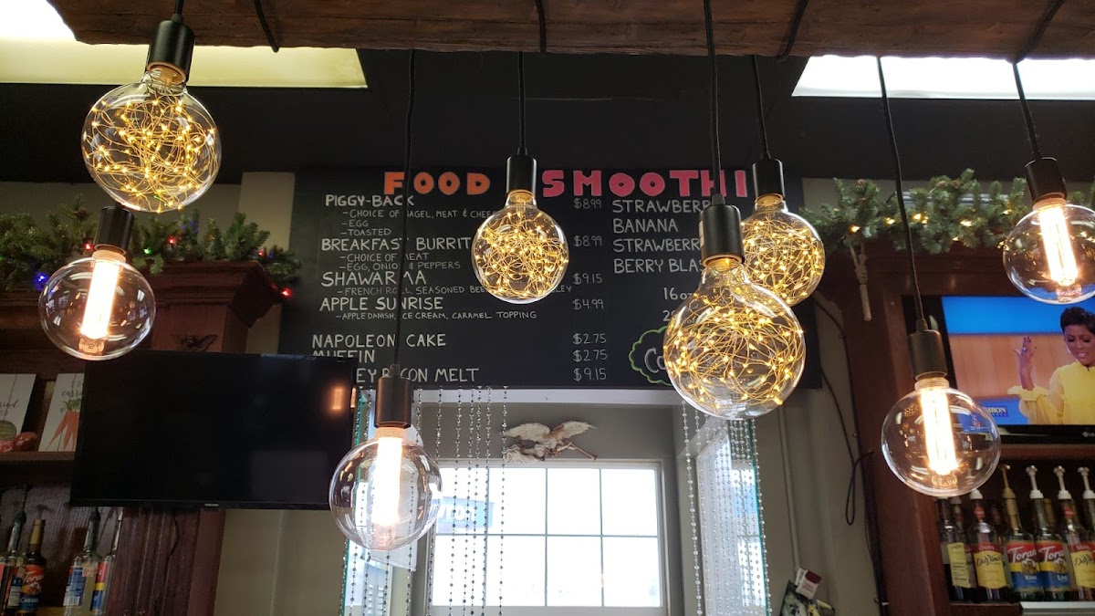 Alison's Cafe House - 10