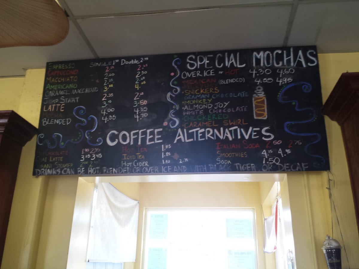 Alison's Cafe House - 8