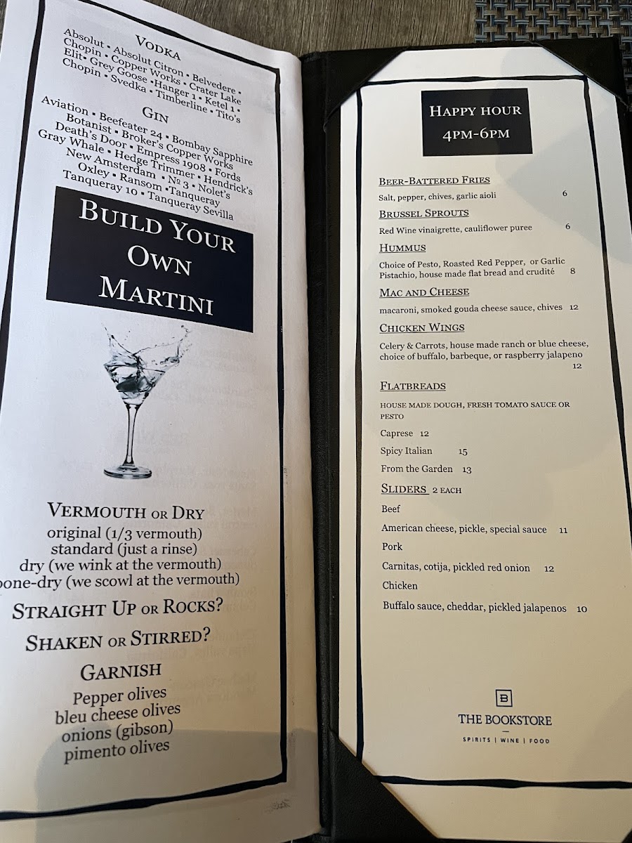 Bookstore Bar & Café - 6