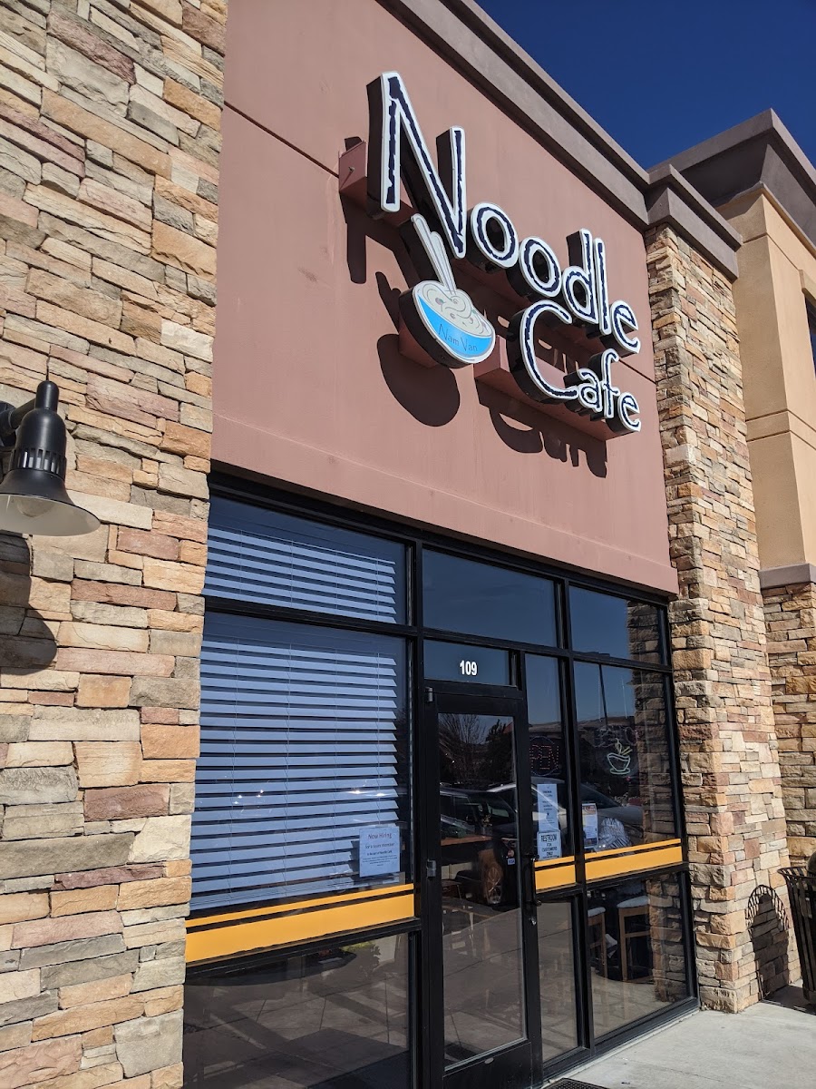 Nam Van Noodle Café