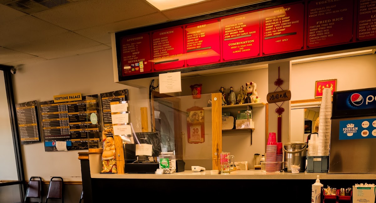 Fortune Palace Chinese Restaurant - 5