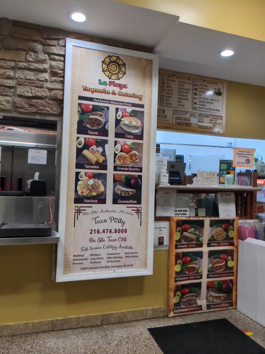 La Plaza Supermarket - 1