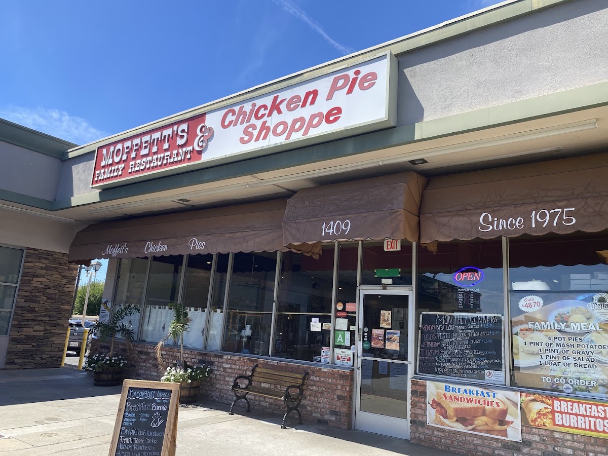 Moffett's Family Restaurant & Chicken Pie Shoppe
