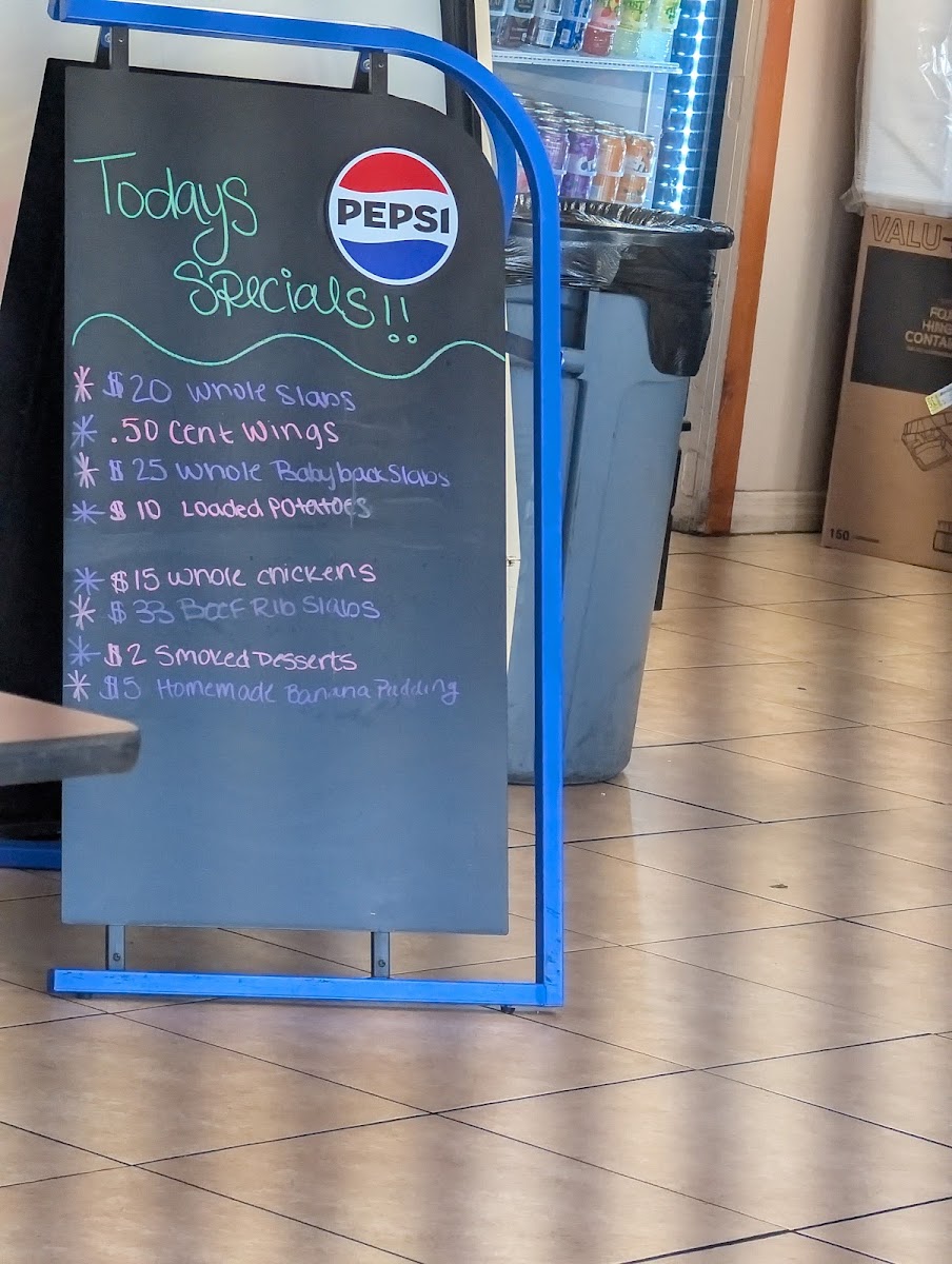 Roberts Smokin BBQ 2 - 10