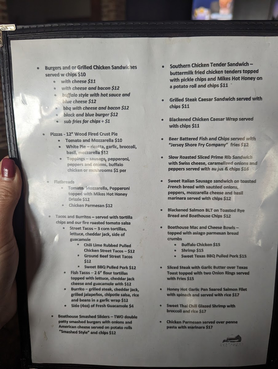 Boathouse Bar & Grill - 1