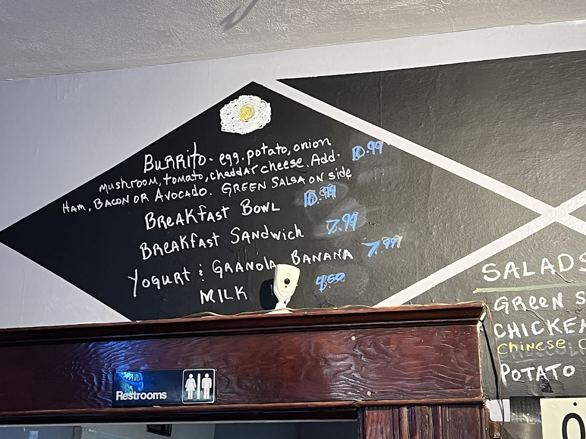 The Queen Bean Coffee & Social House - 10