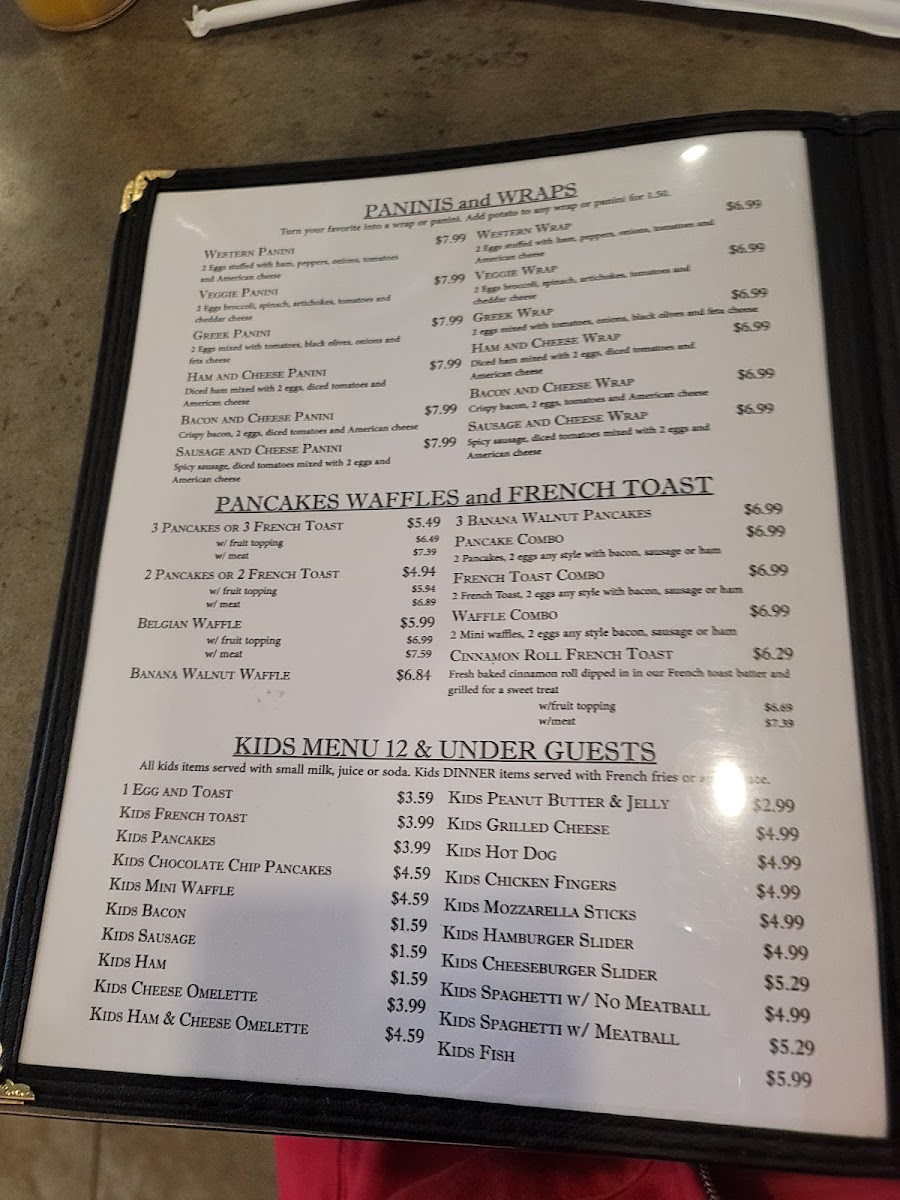 Landmark Family Restaurant - 5