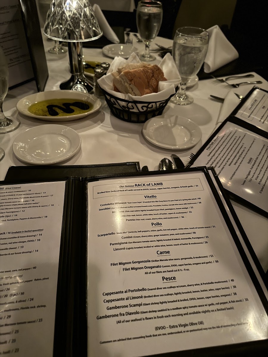 Paul Manno's Restaurant - 5