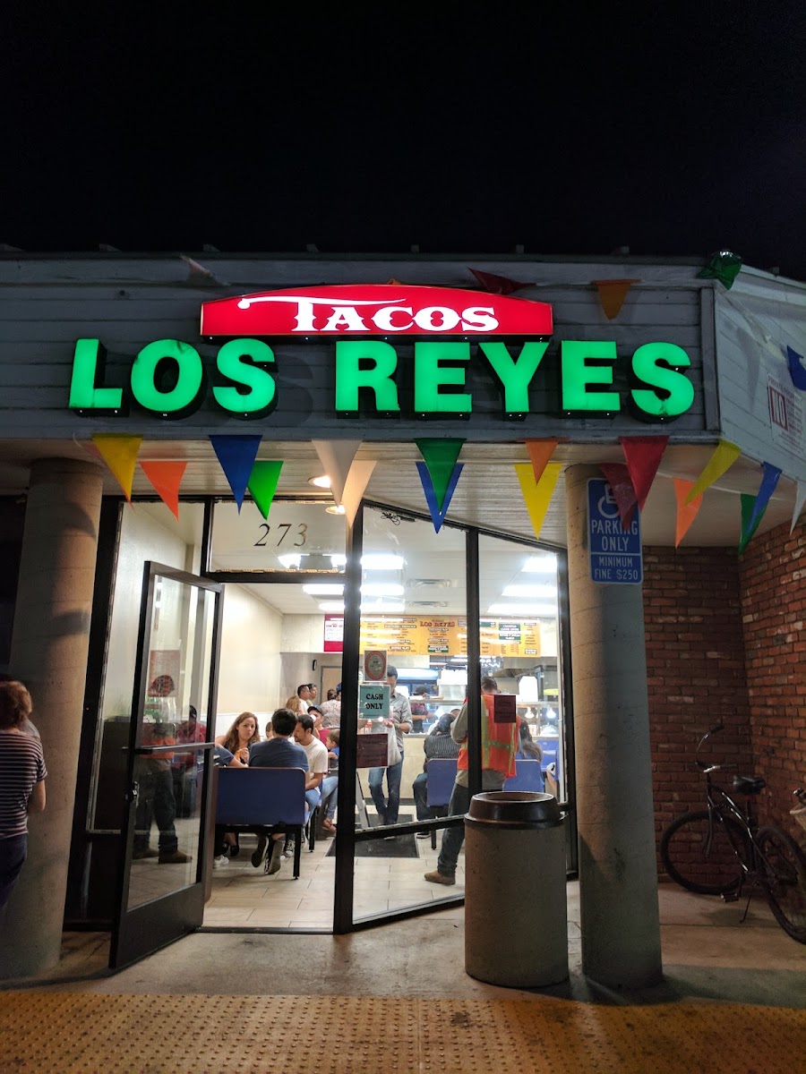 Tacos Los Reyes