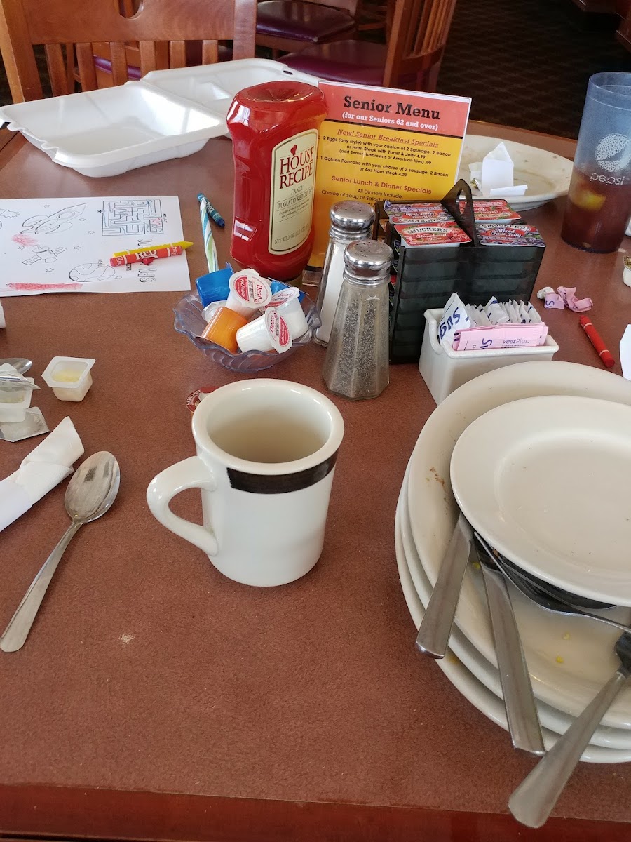 River Park Family Restaurant - 9