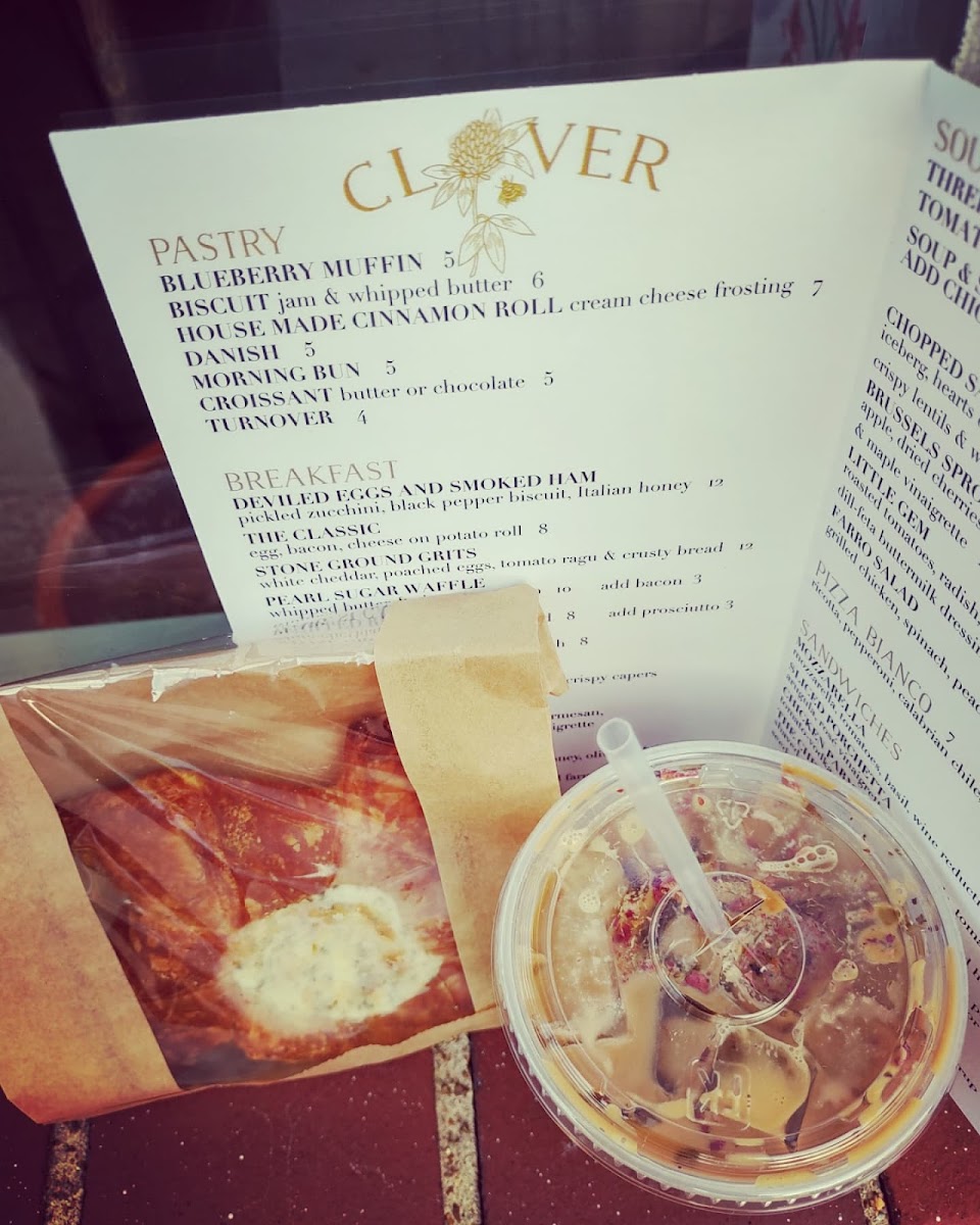 The Clover and the Bee - 9