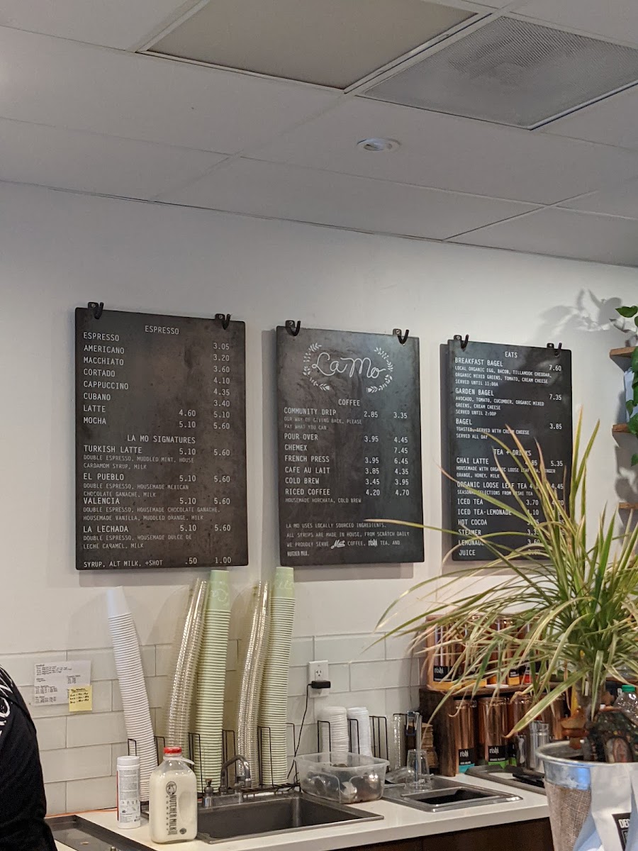 La Mo Restaurant - 9