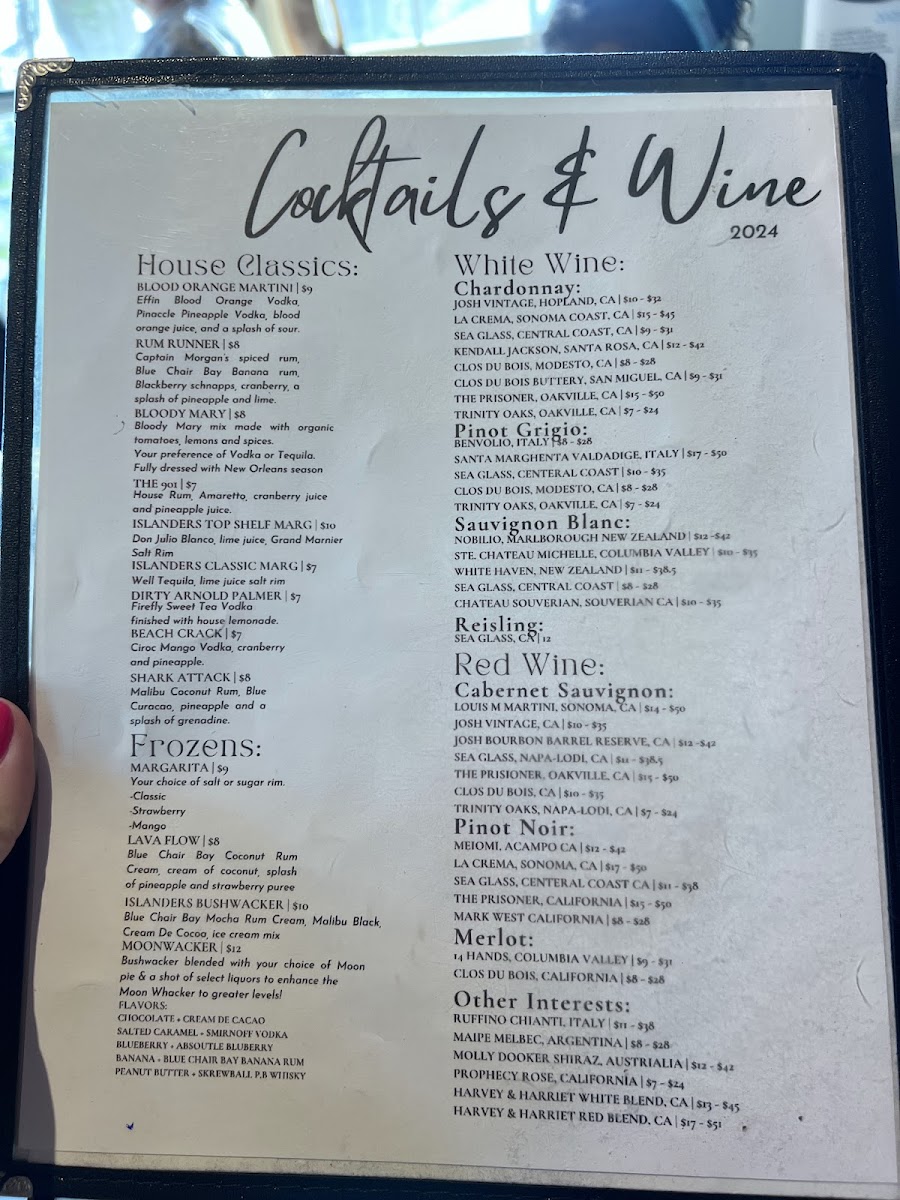 Islanders Restaurant & Bar - 8