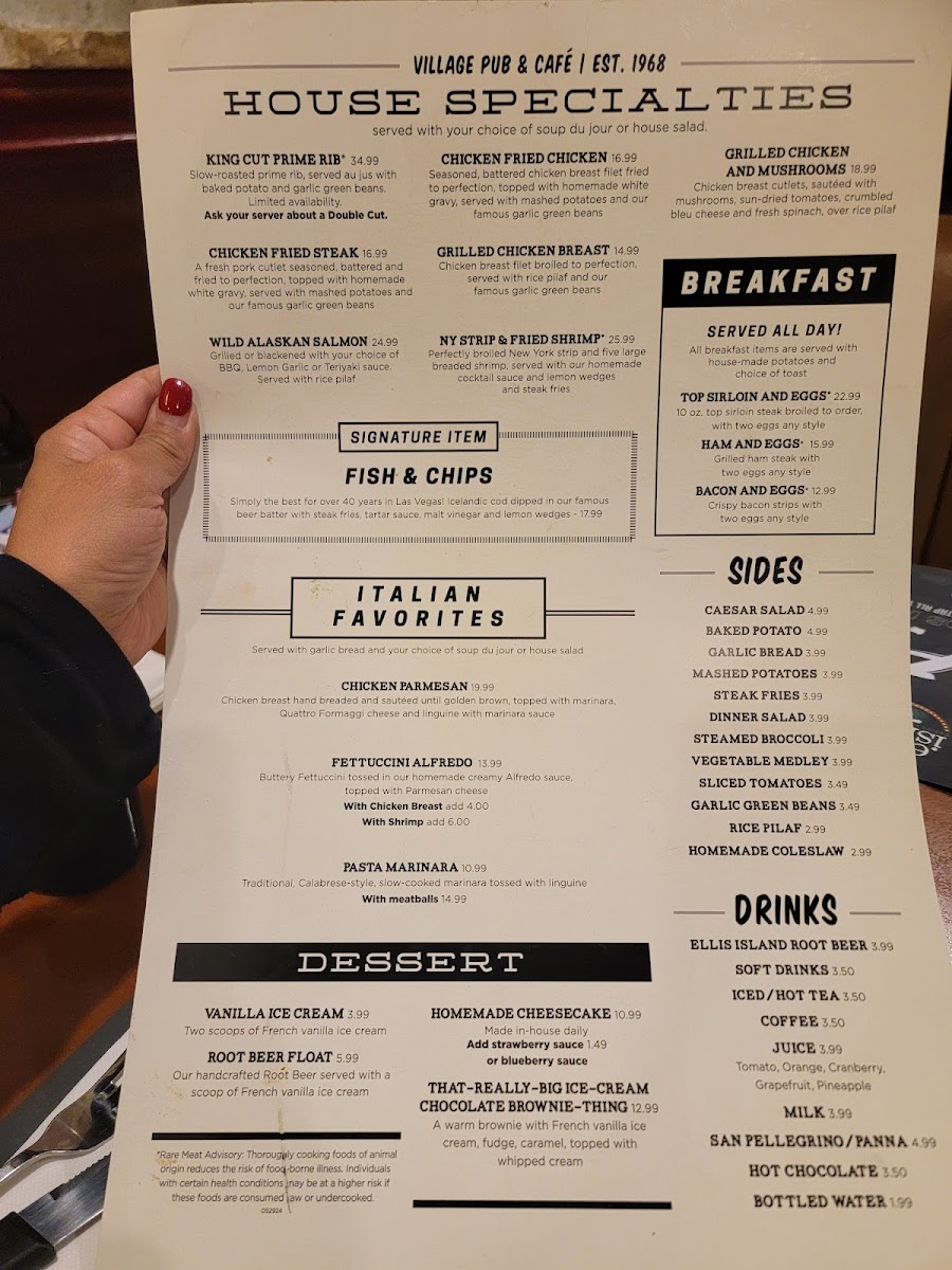 Village Pub & Cafe - 7