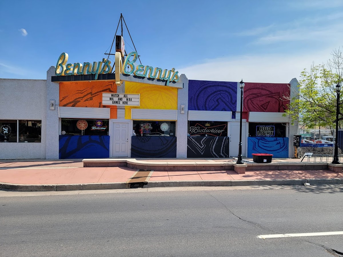 Benny's Restaurant & Lounge