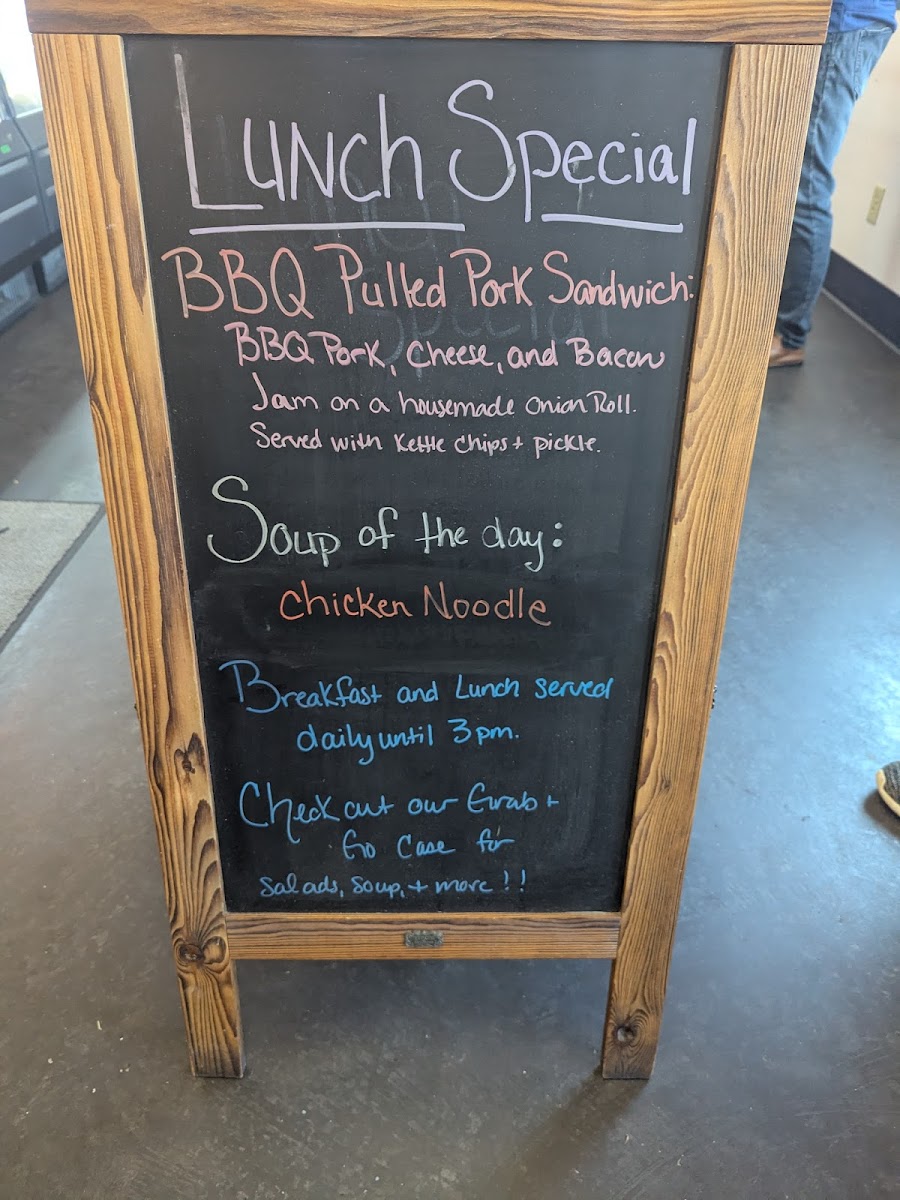 8 Sisters Bakery & Cafe - 3