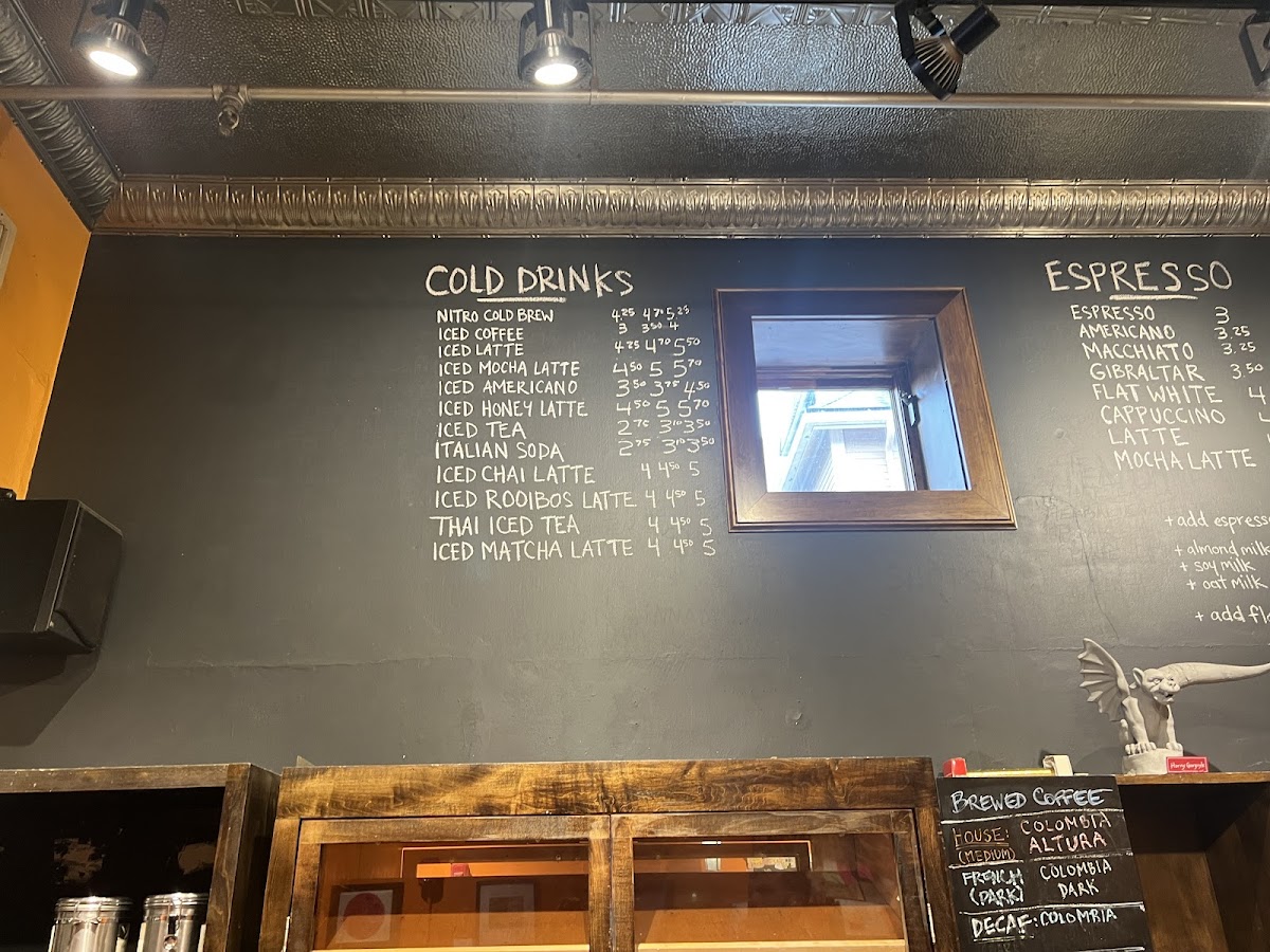 Simon's Coffee Shop - 6