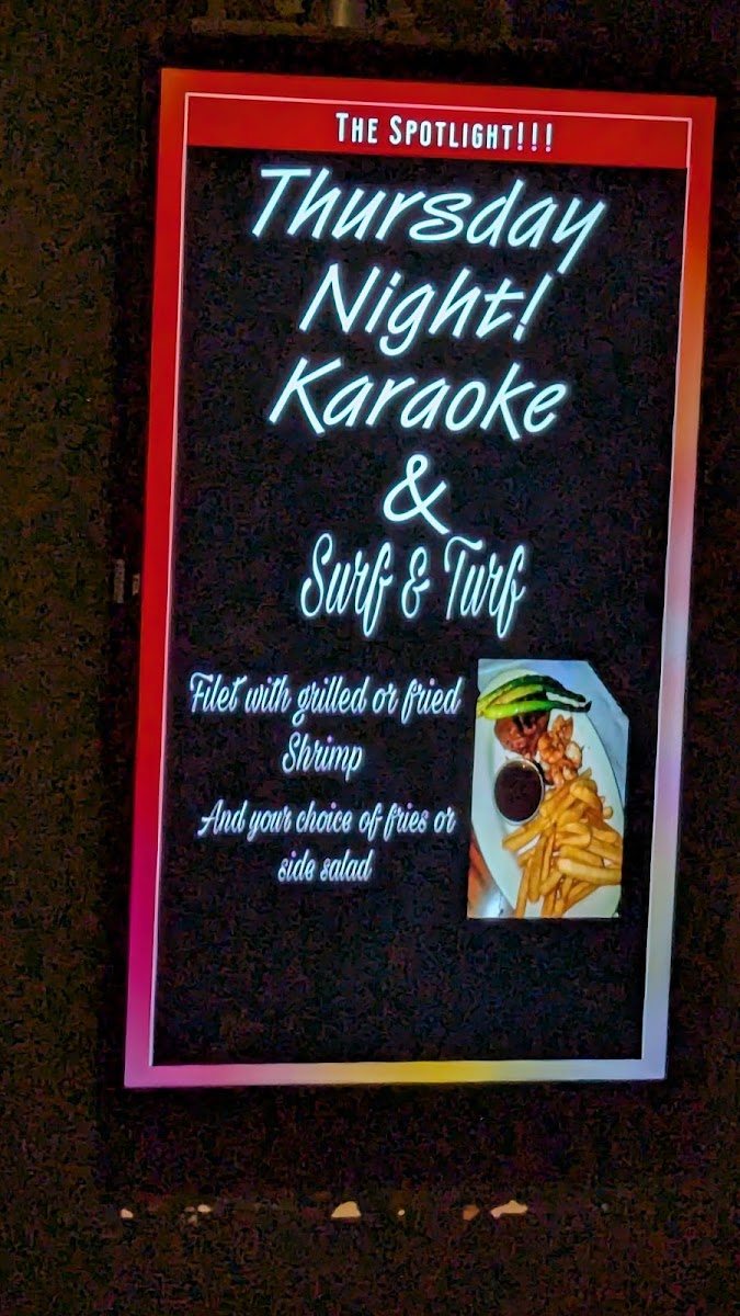 Spotlight Bar & Grill - 6