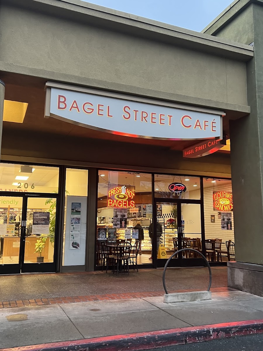 Bagel Street Cafe