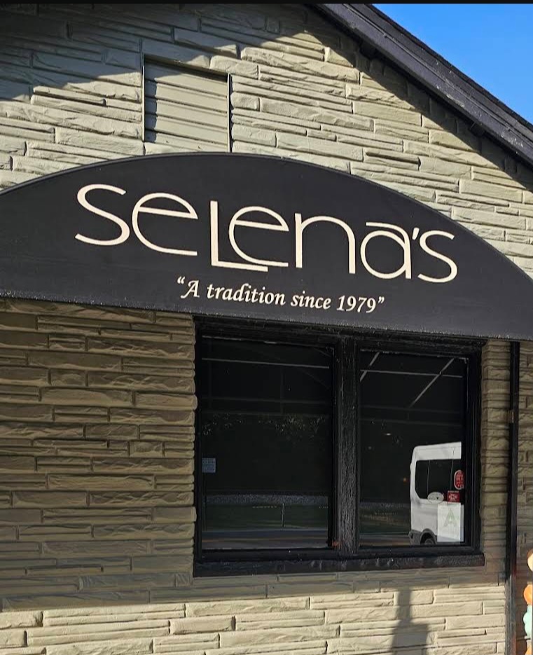 Selena's at Willow Lake Tavern