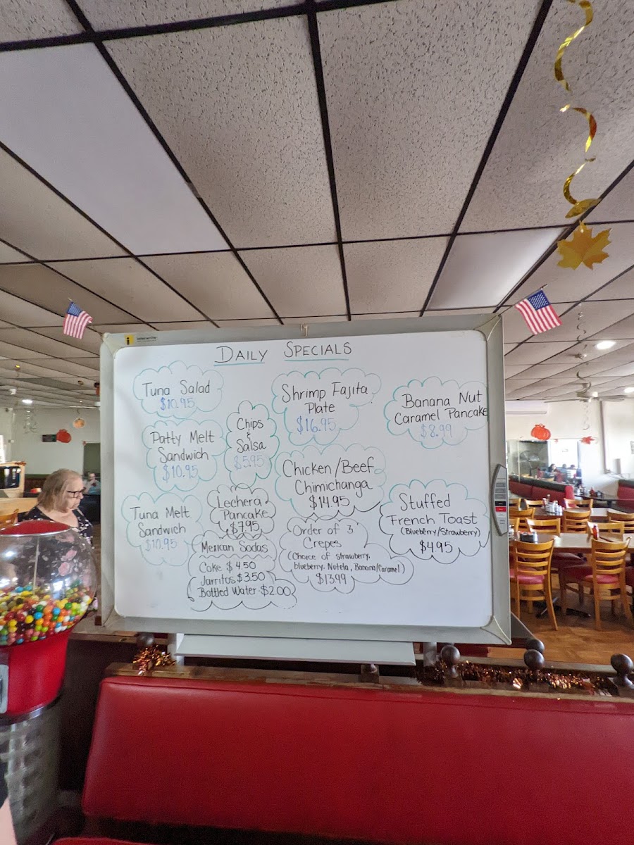 Family Homestyle Cafe - 6