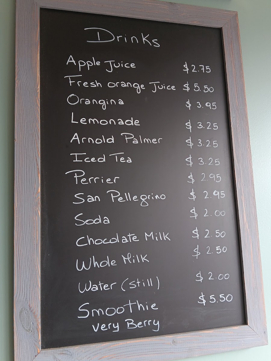 Le Frenchie Cafe - 8