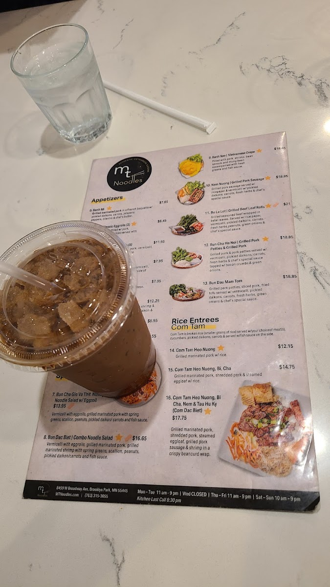 MT Noodles Vietnamese Restaurant - 8