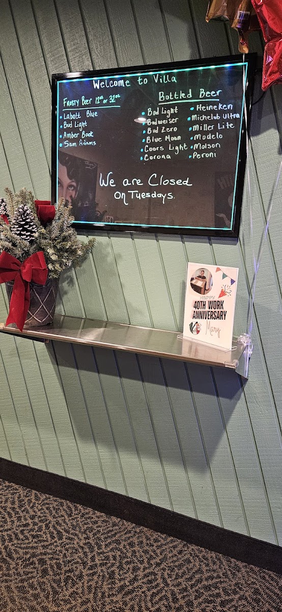 Villa Restaurant and Pizzeria - 7