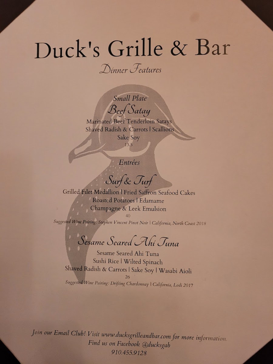 Ducks Grille & Bar - 8