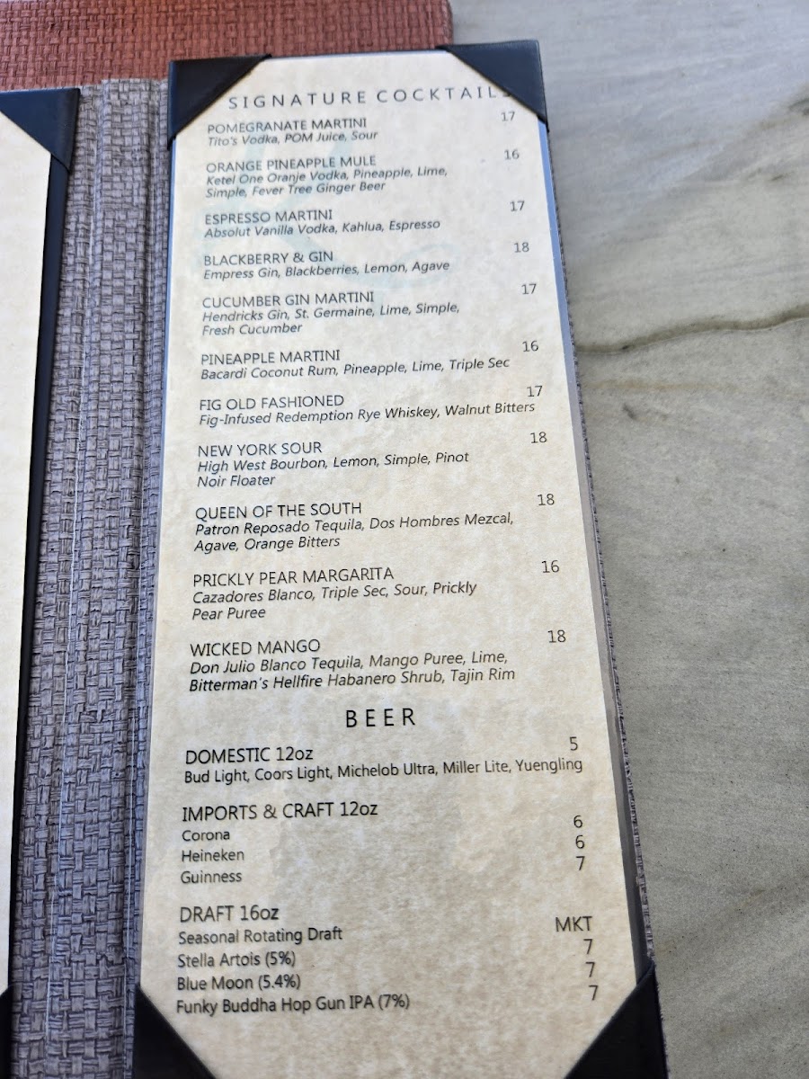 Kaluz Restaurant - 8