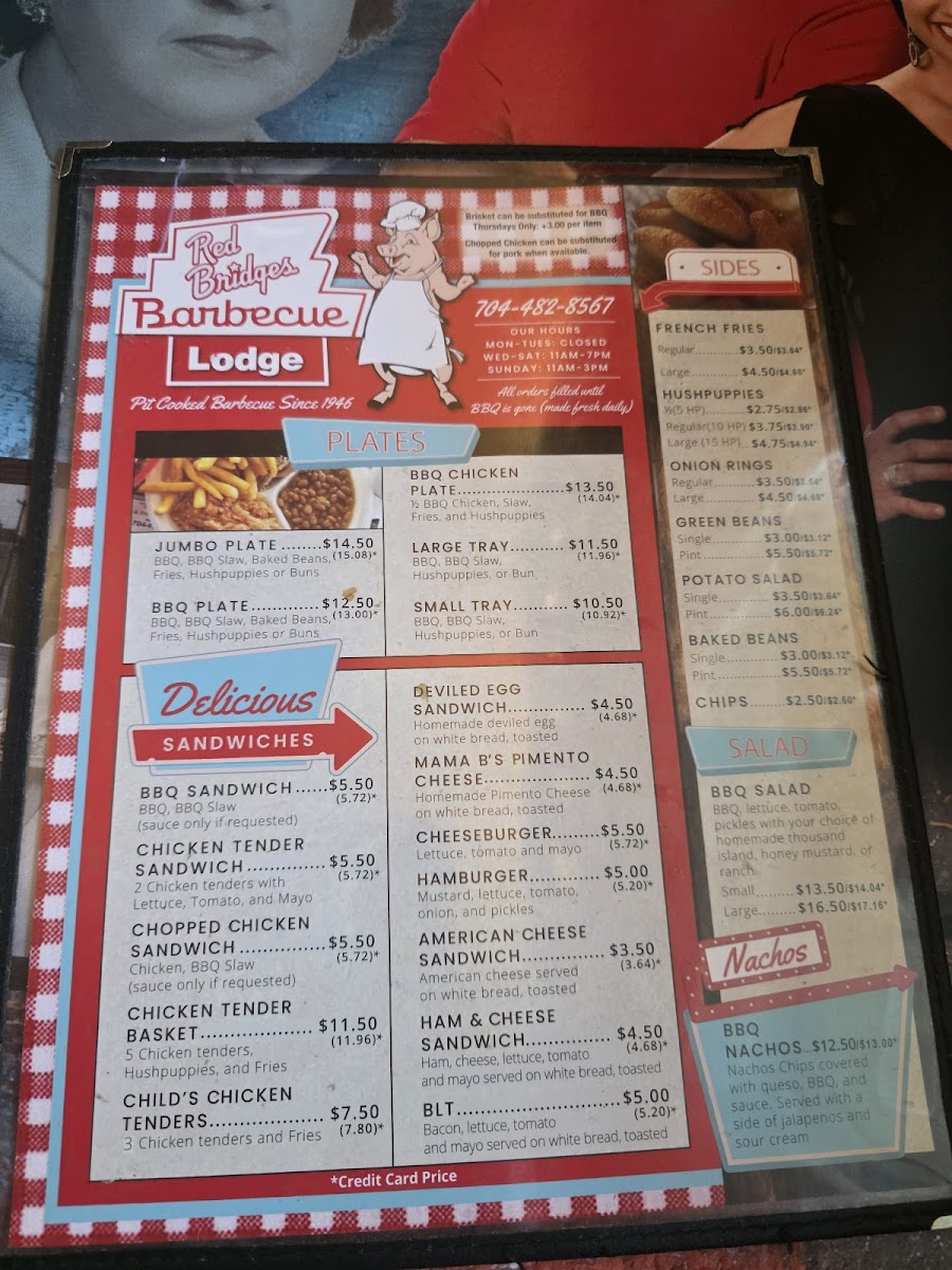 Red Bridges Barbecue Lodge - 2