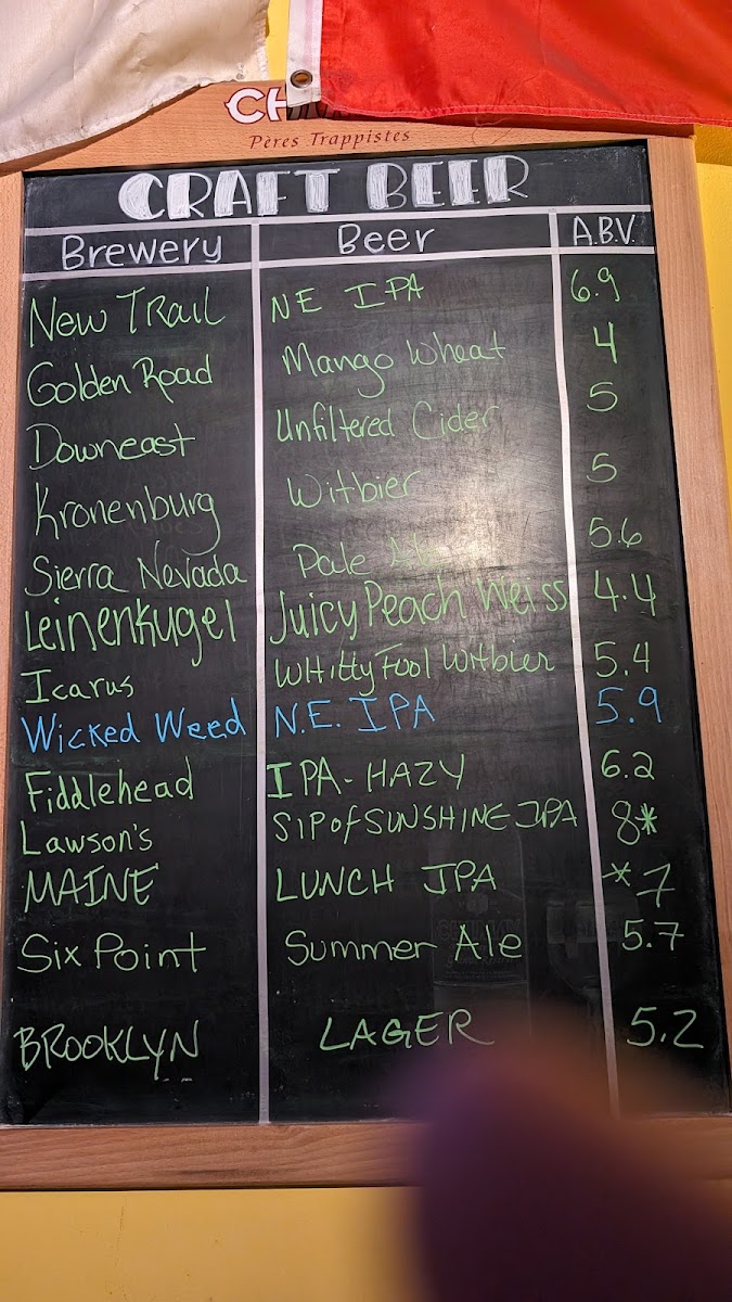 Hailey's Harp & Pub - 2