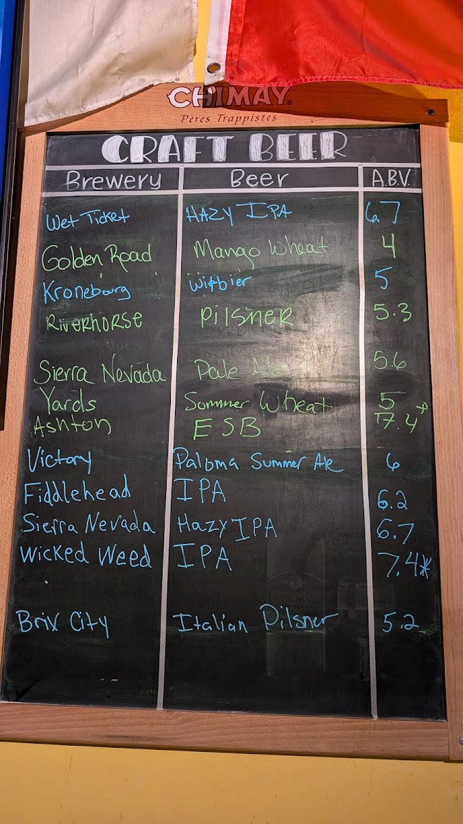 Hailey's Harp & Pub - 6