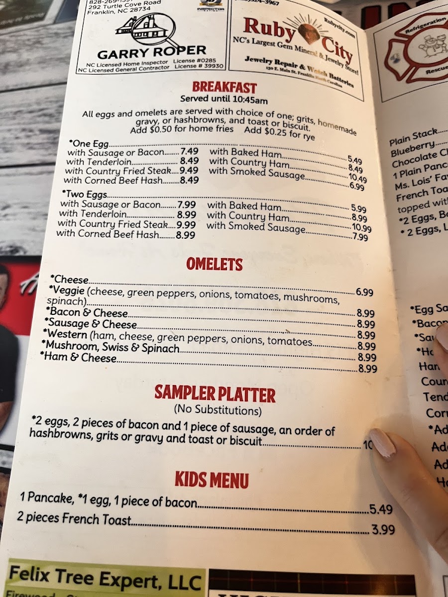 Ms Lois' Restaurant - 8