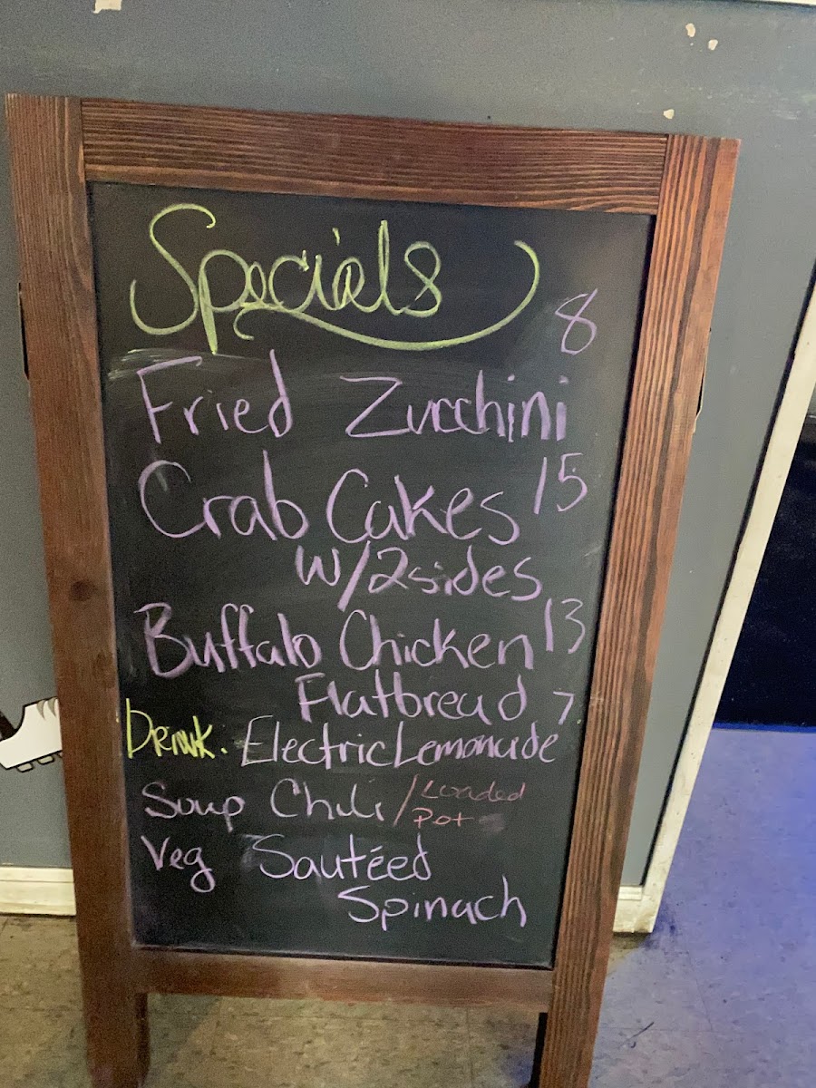 Bunkers Grill and Patio Bar - 1