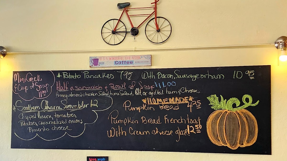 Toula's Trailside Cafe - 8