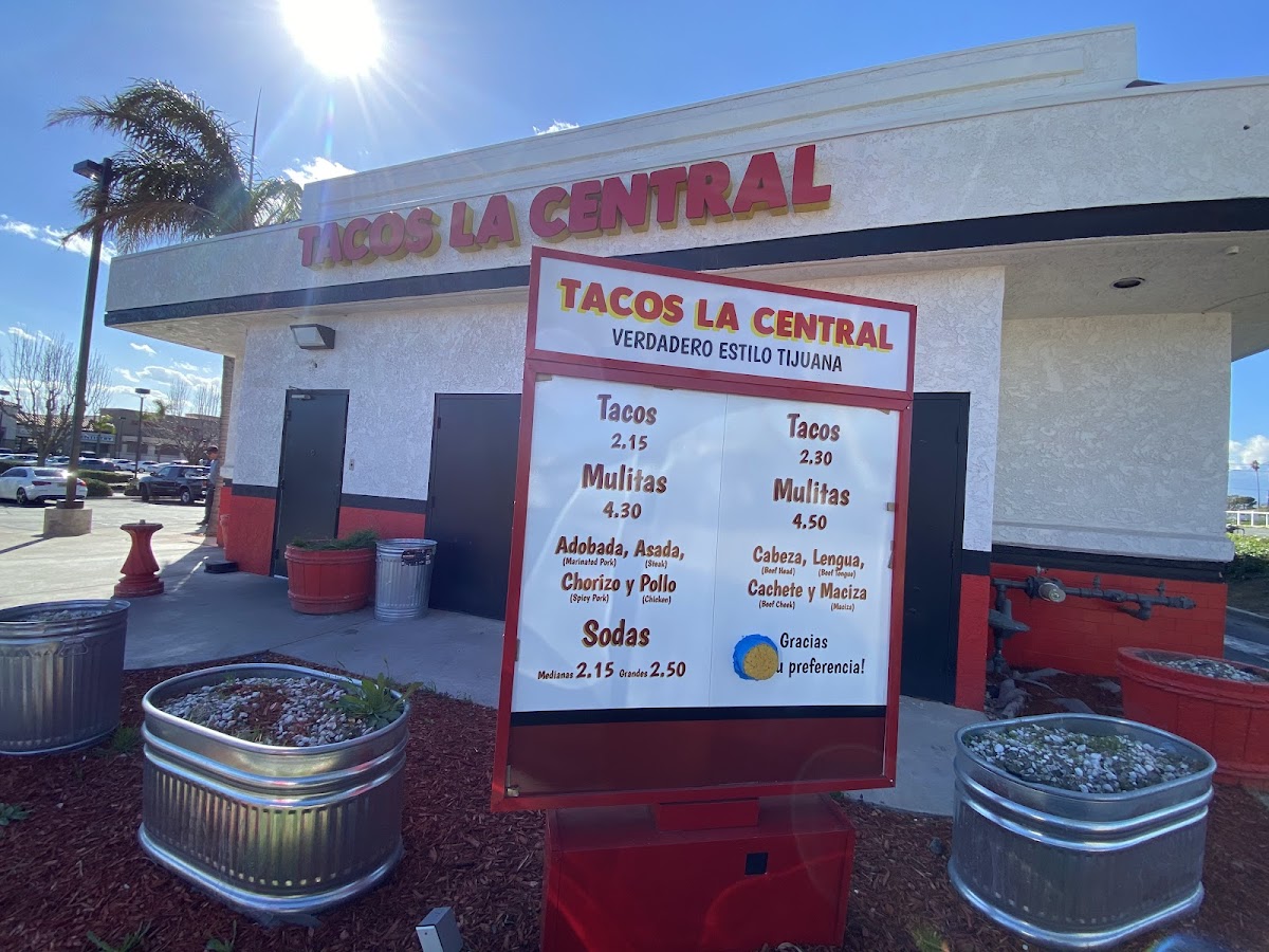 Tacos La Central - 8