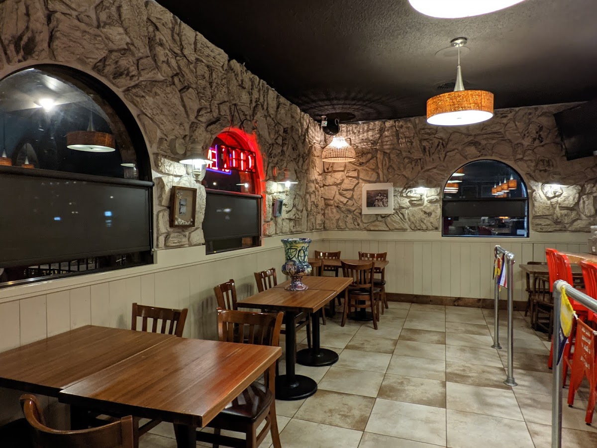 via Marina Wood Fired Pizza & Italian Cafe