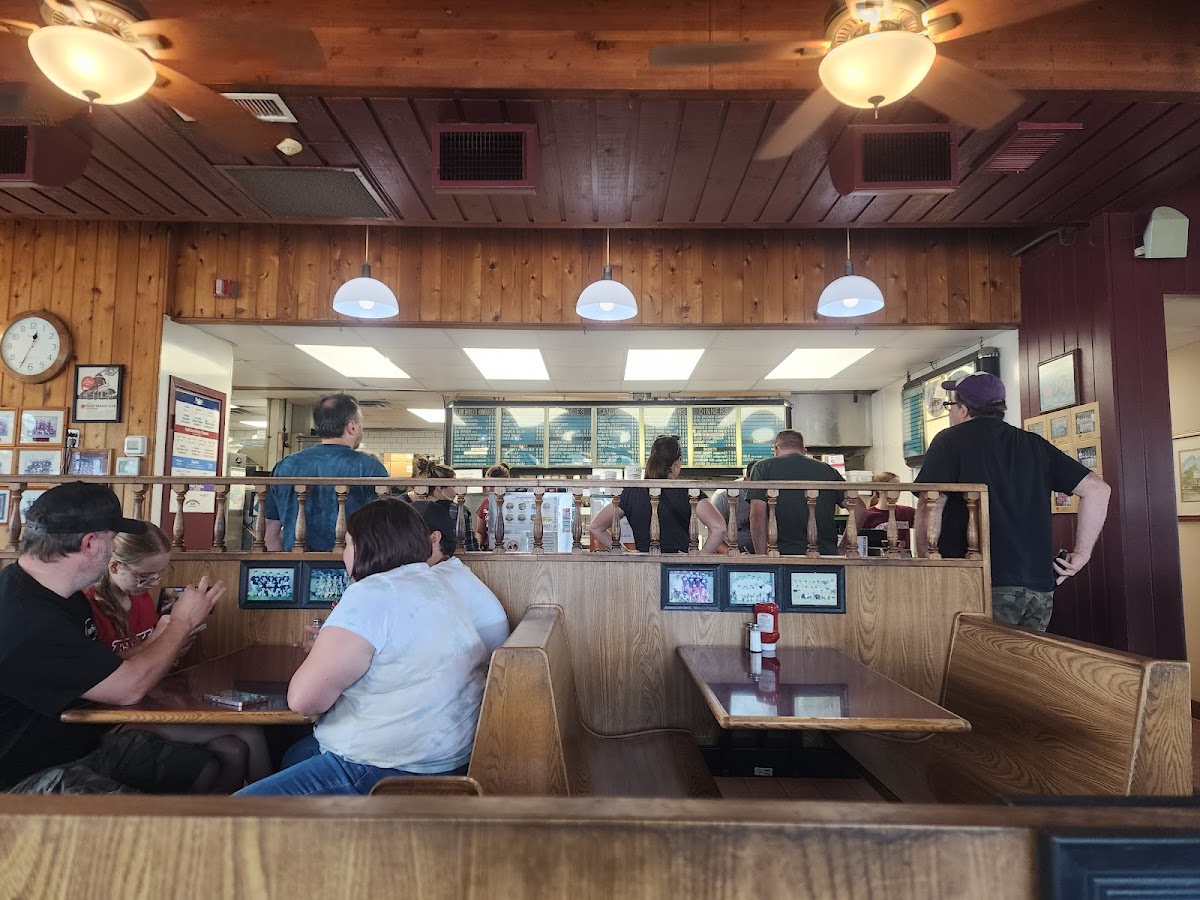 Quarterback Club Family Restaurant