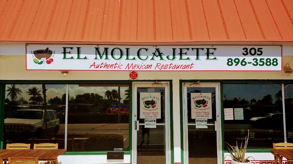 El Molcajete Mexican Restaurant